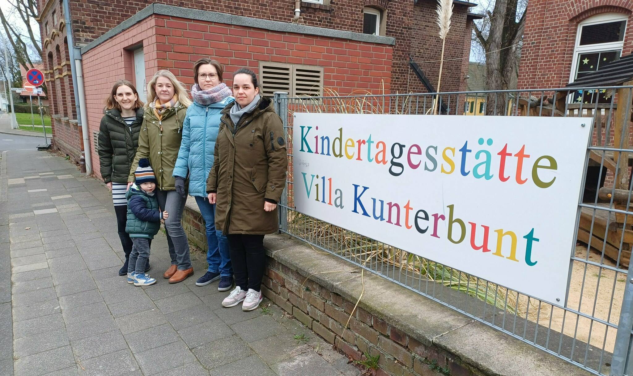   Von links: Charlotte Steinfarz, Janina Verdam, Annike Henrix und Franziska Kerkmann verfassten den Offenen Brief an den Bürgermeister. 